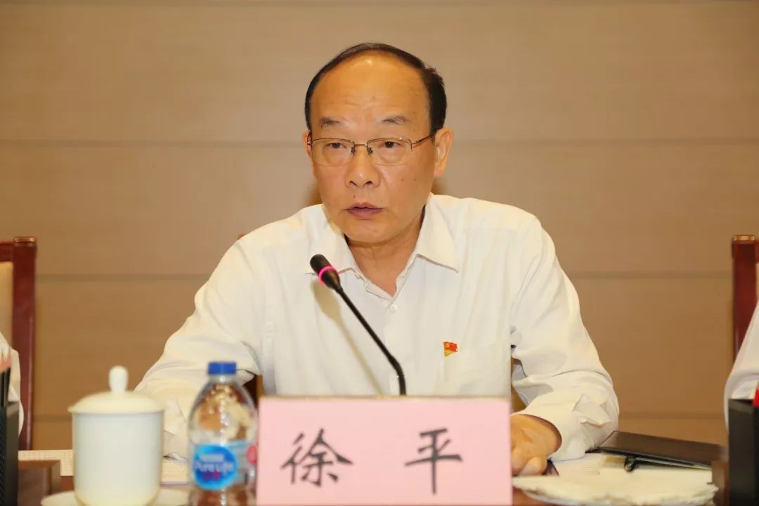 【不忘初心、牢記使命&lt;19&gt;】做敢于擔(dān)當(dāng)勇于奉獻(xiàn)的兵裝人——徐平講黨課
