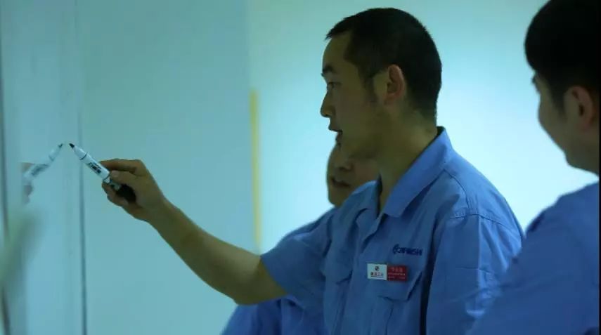【兵裝青年標(biāo)兵②】建設(shè)工業(yè)：“熊孩子”的名品設(shè)計(jì)夢